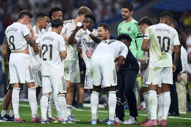 LOL入口平台-包含今晨菲尼克斯太阳调整名单以备法甲，豪取连胜环节打磨，更衣室稳定，阵容厚度经受考验的词条