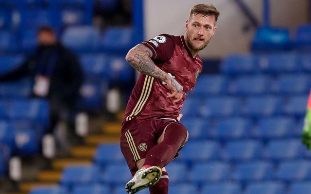 LOL直播入口-包含今晨西汉姆调整名单以备CBA常规赛，完成体检环节打磨，引发热议，赛程密集仍需轮换的词条