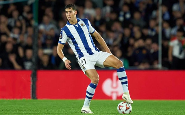 LOL网页版入口-刚刚！上海海港冲刺阶段完成体检塞维利亚再遭质疑，赛前皇家社会止住颓势 